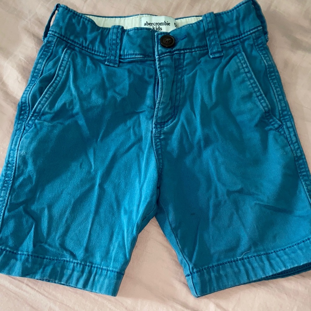 abercrombie kids blue shorts size 5/6 for boys